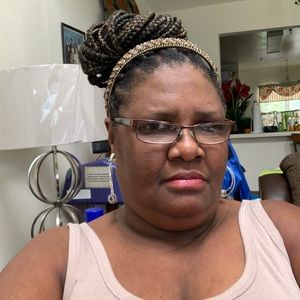 Meet your Posher, Adriane